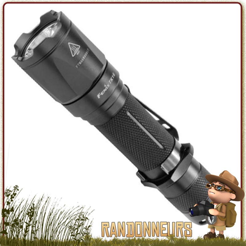Lampe torche puissante, la FENIX TK16 donne 1000 lumens sur près de 240 mètres, sur deux piles CR123A Lampe torche puissante, la FENIX TK16 donne 1000 lumens sur près de 240 mètres, sur deux piles CR123A